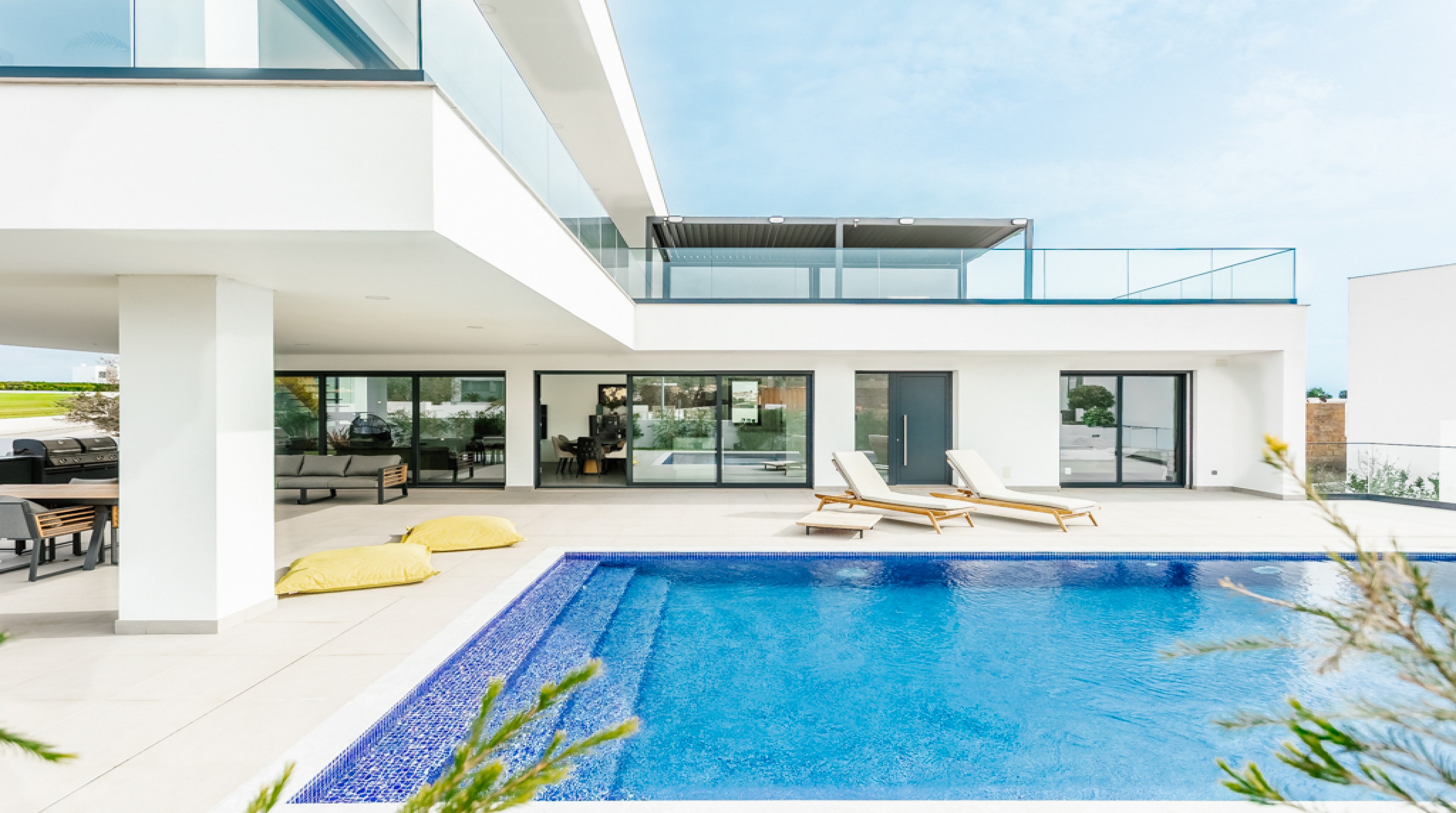 2LS00246 - Moderna Moradia V3 com piscina para venda em Alcantarilha, Algarve