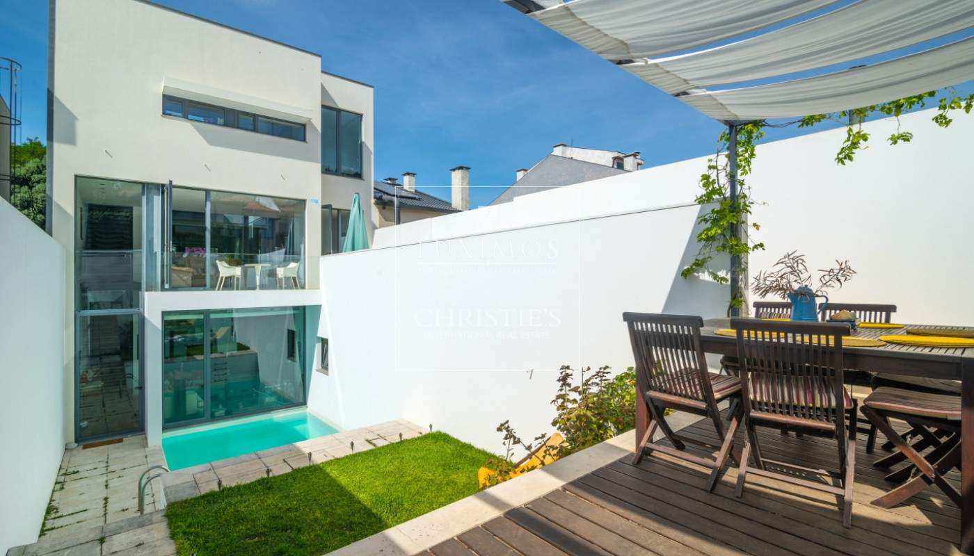 Villa house sale buy Porto garden bedroom