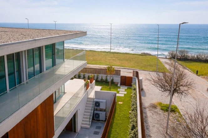 Atlantic Villas: Waterfront villas for sale in Foz de Gaia, Portugal
