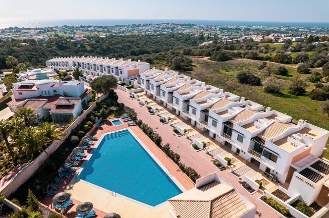 3 bedroom townhouses, Ocean Views condominium in Albufeira, Algarve