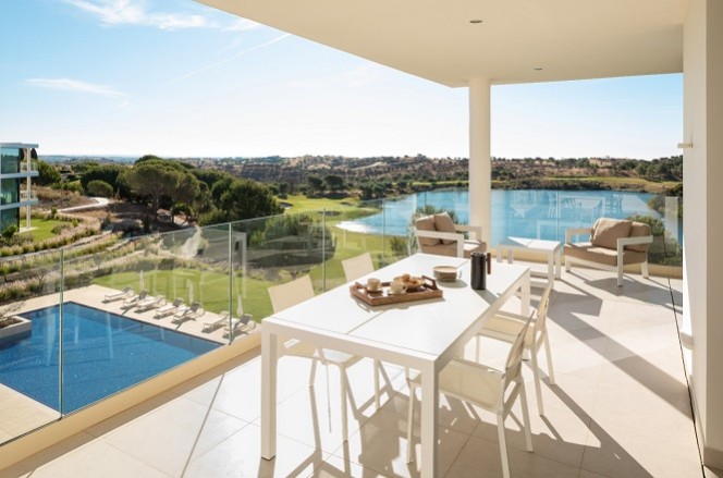 ClubHouse Residences : appartements de 2 et 3 chambres dans une copropriété fermée de luxe, à Vila Real de Santo António, en Algarve.