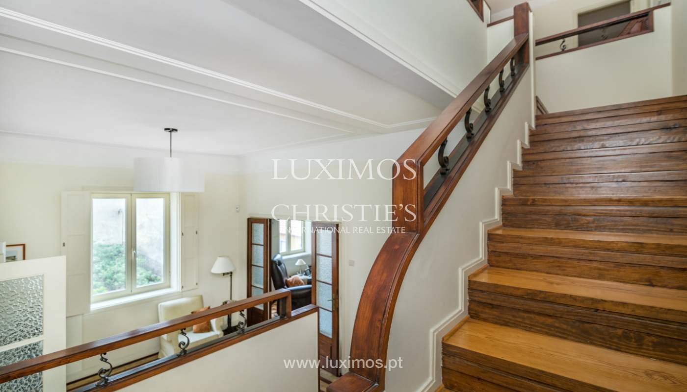 Sale of classic house with 3 fronts and garden, Porto, Portugal_100986