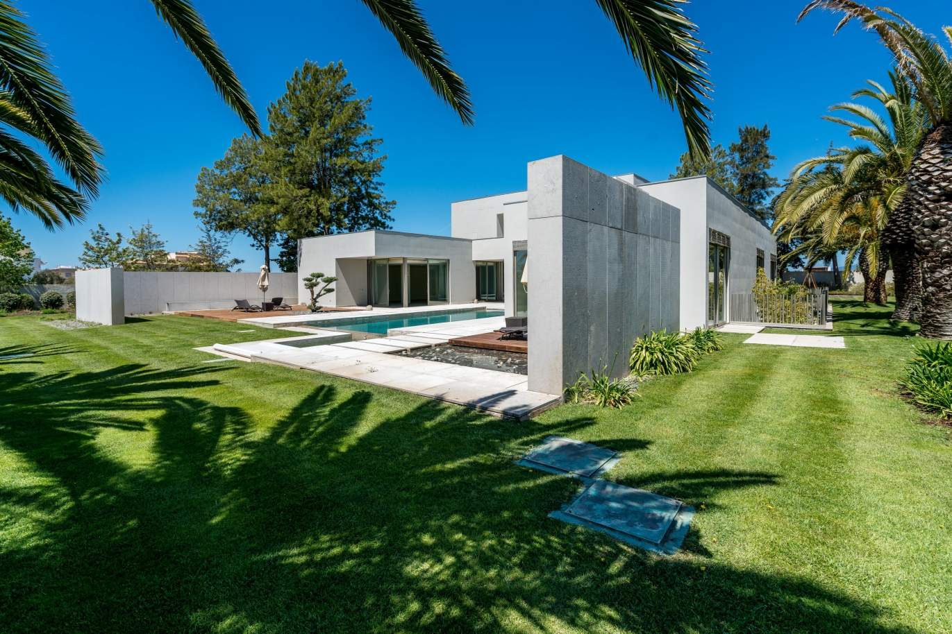 Villa de luxe moderne à vendre avec piscine  à Alvor, Algarve,Portugal_102636