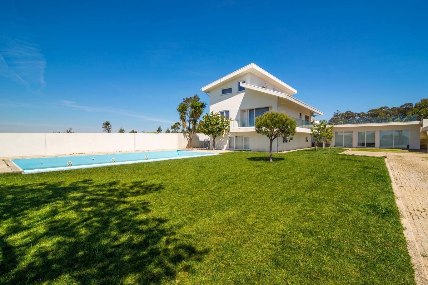 Sale of luxury villa w/ pool and ocean views, V. N. Gaia, Portugal_103774