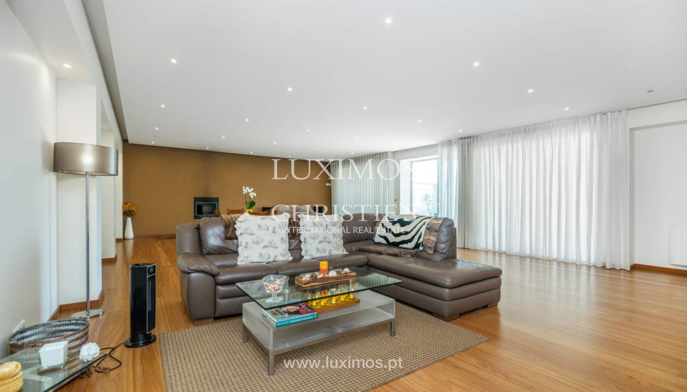 Sale of luxury villa w/ pool and ocean views, V. N. Gaia, Portugal_103778