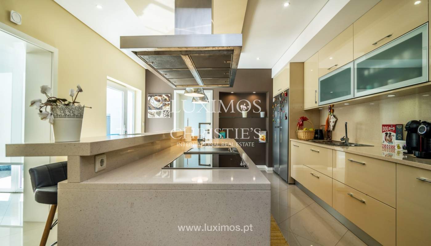 Sale of luxury villa w/ pool and ocean views, V. N. Gaia, Portugal_103784