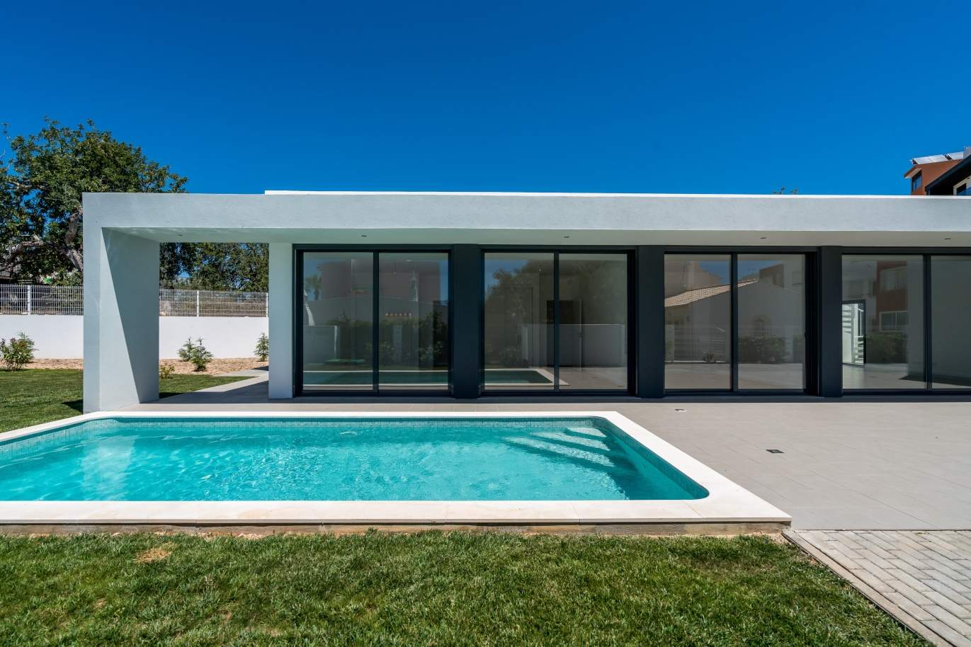 freistehende-villa-zum-verkauf-mit-pool-tavira-algarve