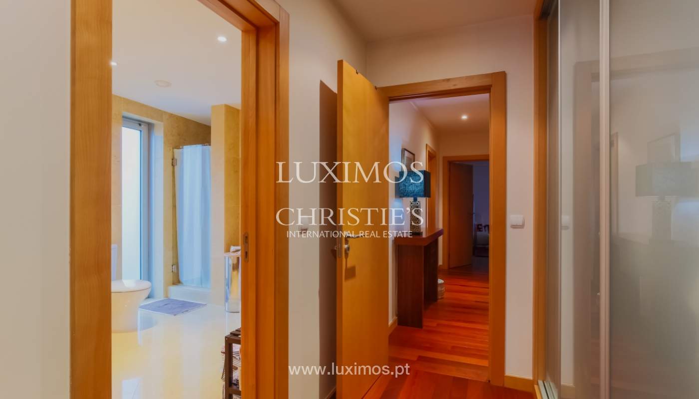 Venda de apartamento de luxo em condomínio com piscina, Lordelo do Ouro_104722