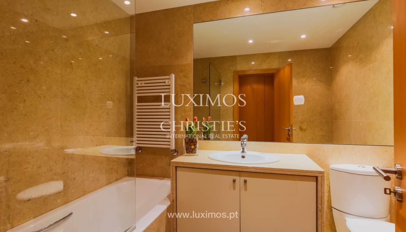 Venda de apartamento de luxo em condomínio com piscina, Lordelo do Ouro_104728