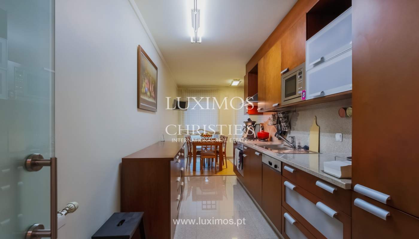 Venda de apartamento de luxo em condomínio com piscina, Lordelo do Ouro_104732