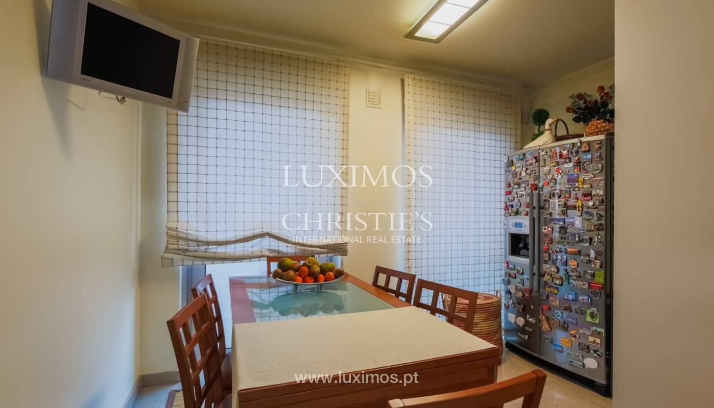 Venda de apartamento de luxo em condomínio com piscina, Lordelo do Ouro_104733