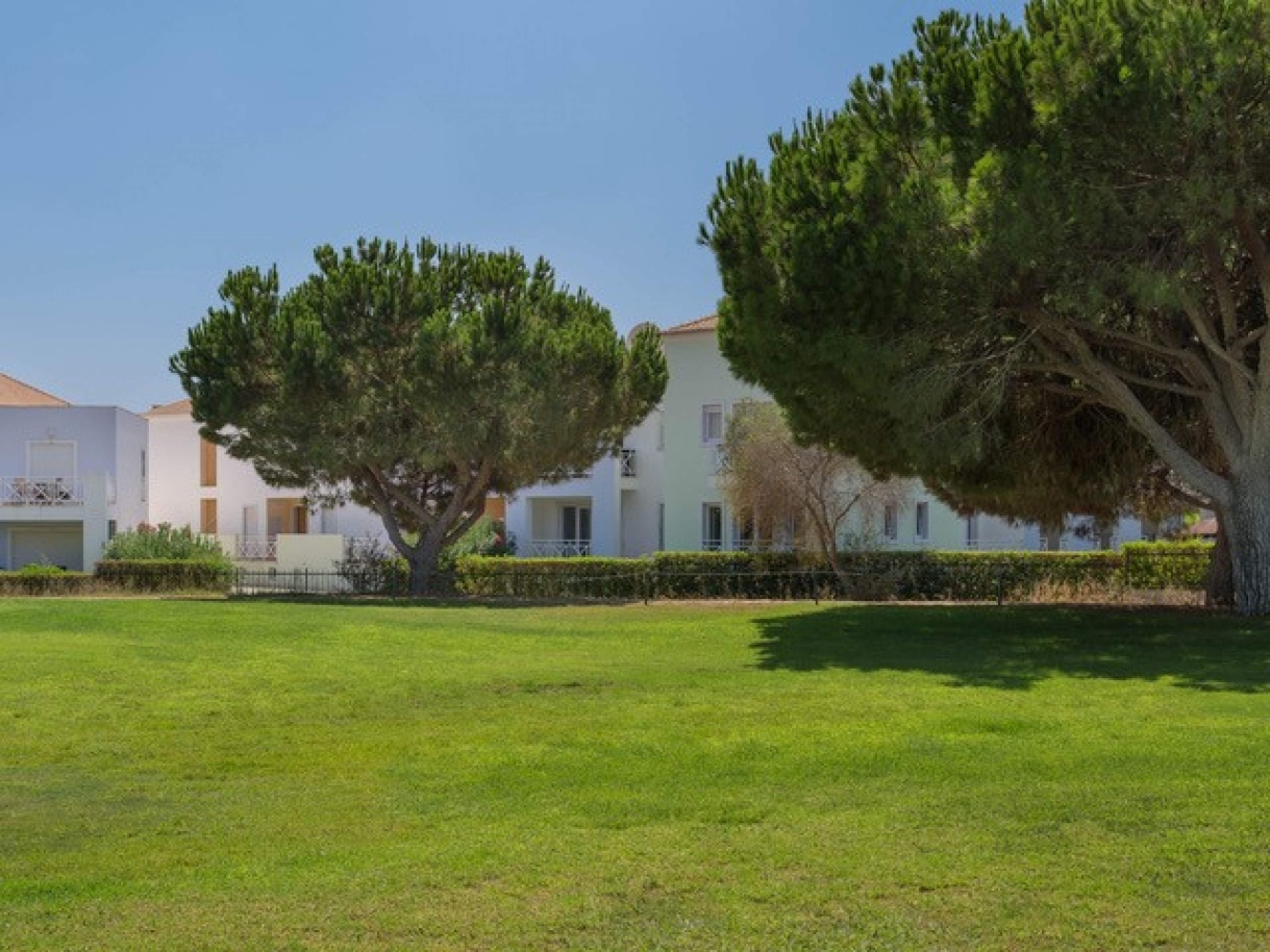 Venda de apartamento junto ao golfe em Vilamoura, Algarve, Portugal_105022
