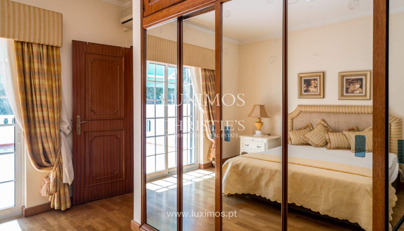 Sale of villa by golf course in Vilamoura, Algarve, Portugal_105436