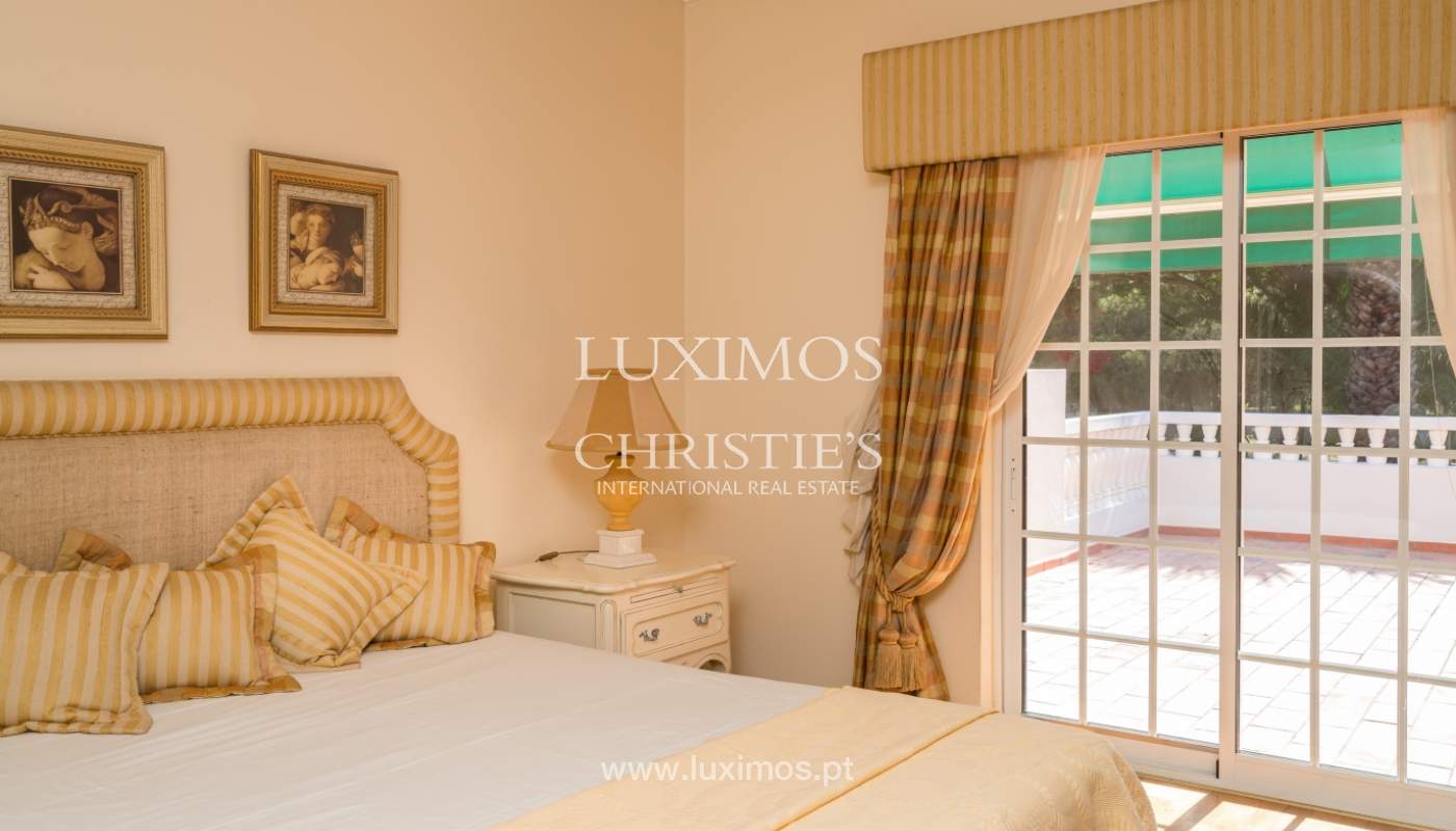 Sale of villa by golf course in Vilamoura, Algarve, Portugal_105437