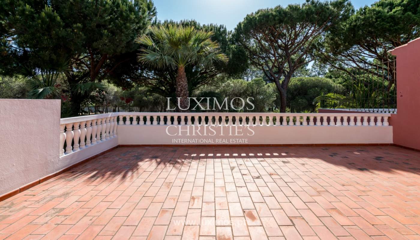 Sale of villa by golf course in Vilamoura, Algarve, Portugal_105440