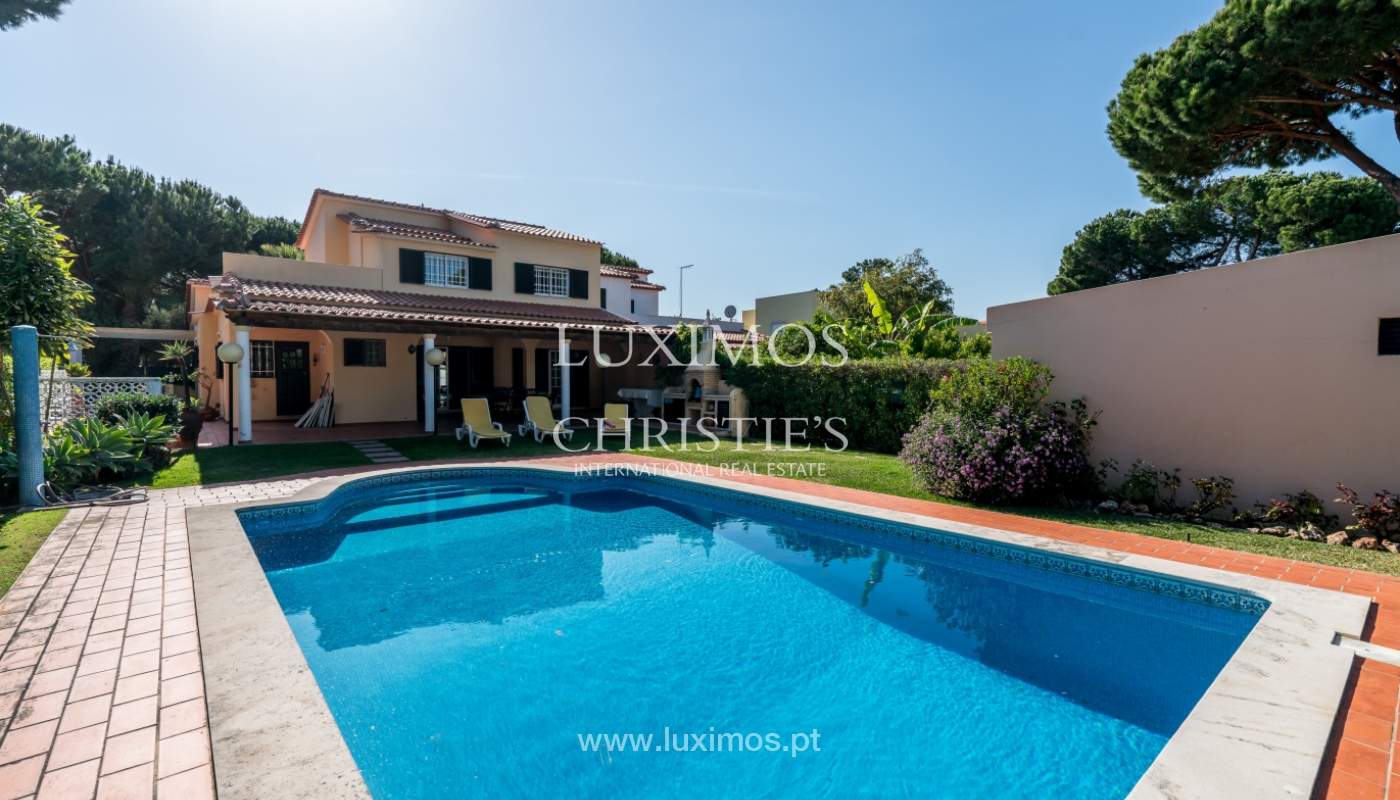 Sale of villa by golf course in Vilamoura, Algarve, Portugal_105455