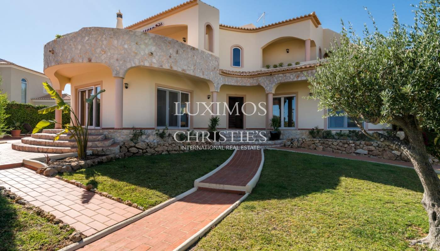 Sale of villa with pool in Porches, Lagoa, Algarve, Portugal