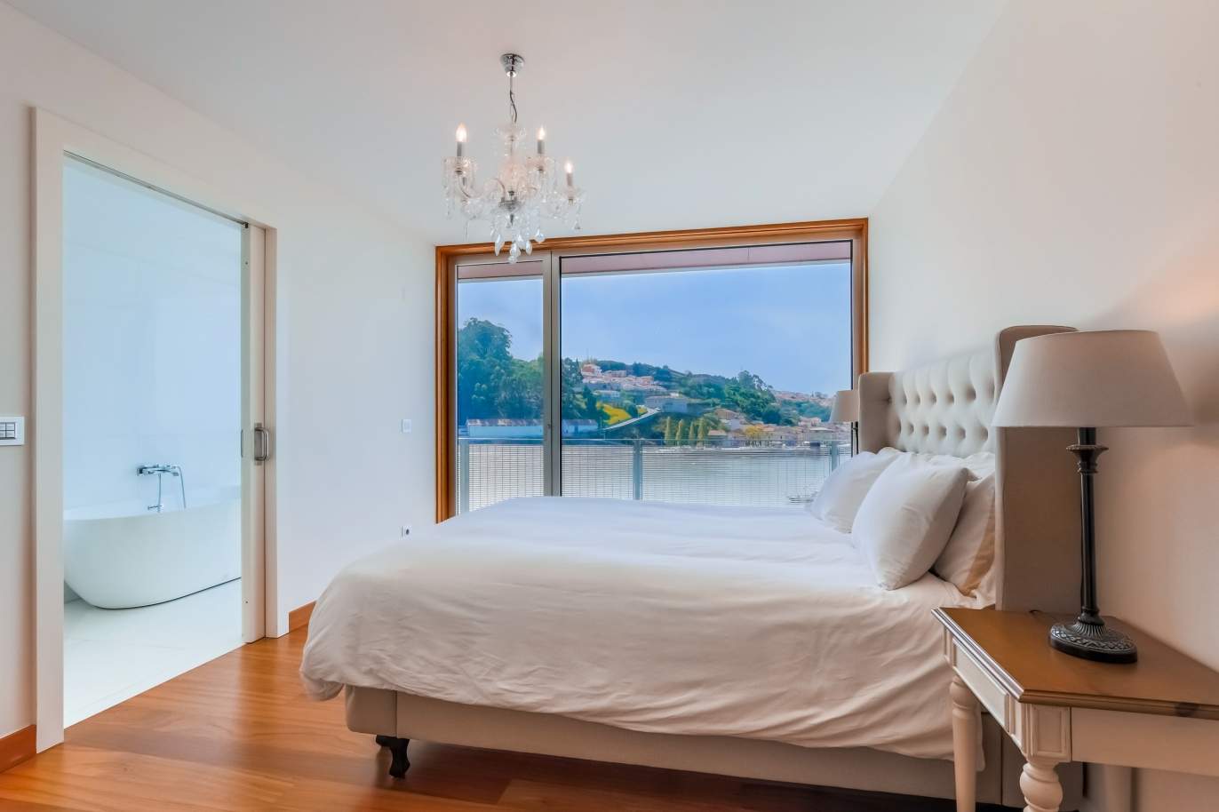 Sale of luxury apartment with river views, private condo, Porto, Portugal_106069