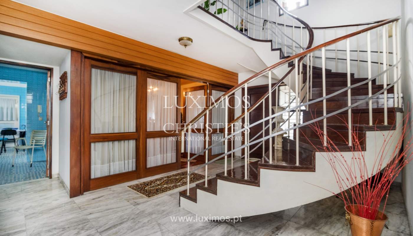 Venda de moradia de 4 frentes com jardim, Madalena, V. N. Gaia, Porto_106219