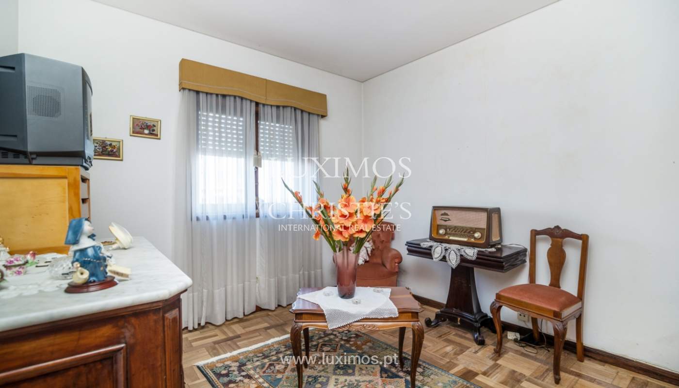 Venda de moradia de 4 frentes com jardim, Madalena, V. N. Gaia, Porto_106220