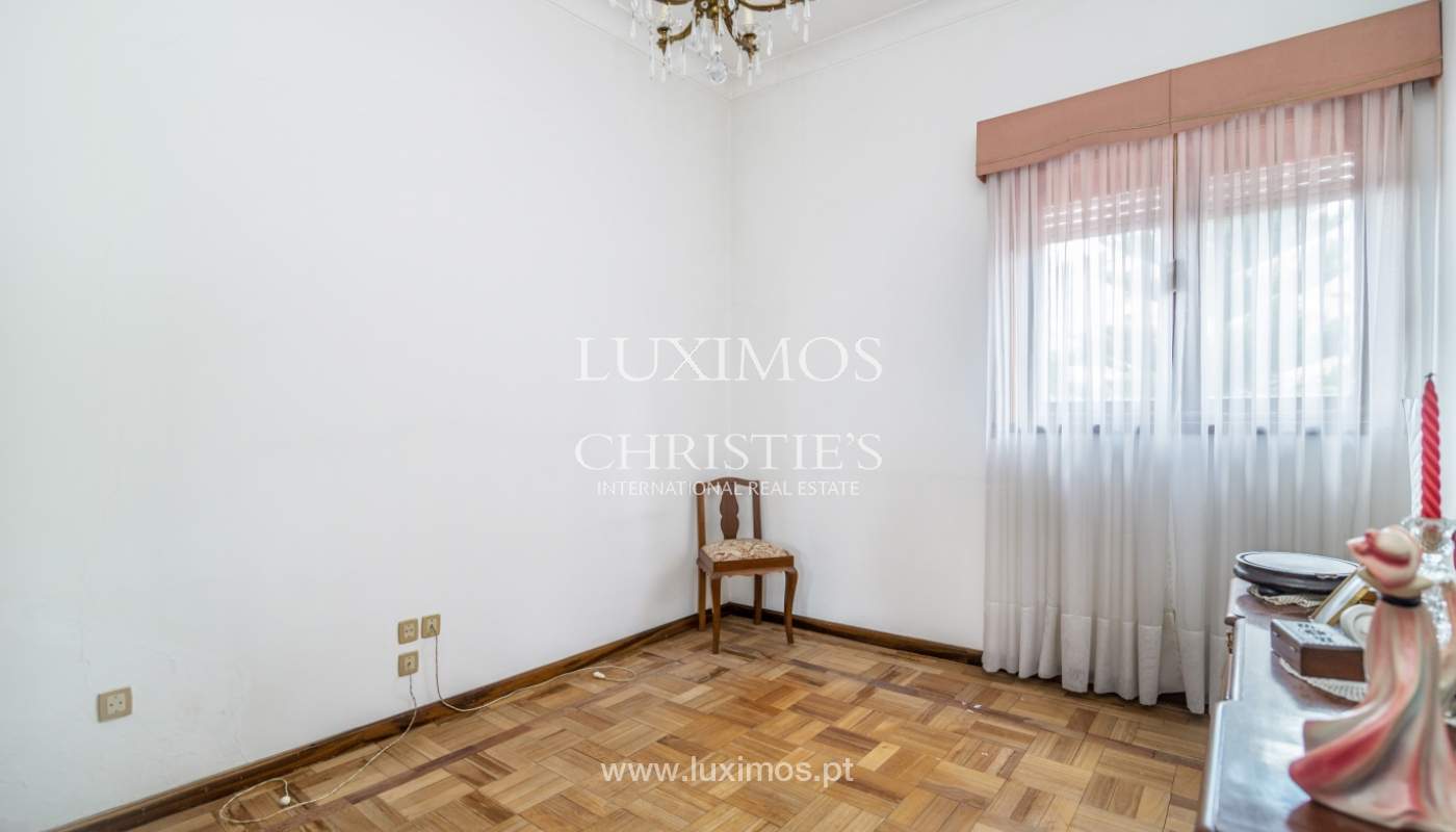 Venda de moradia de 4 frentes com jardim, Madalena, V. N. Gaia, Porto_106229