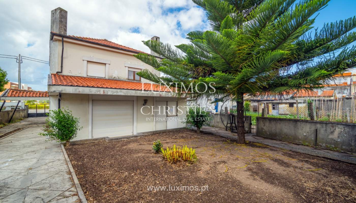 Venda de moradia de 4 frentes com jardim, Madalena, V. N. Gaia, Porto_106233