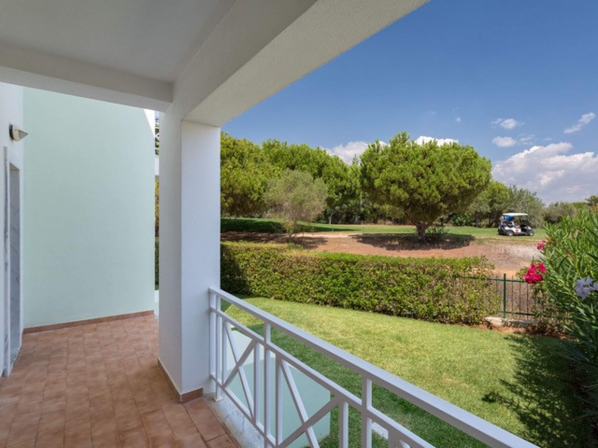 Venda de apartamento junto ao golfe em Vilamoura, Algarve, Portugal_108454