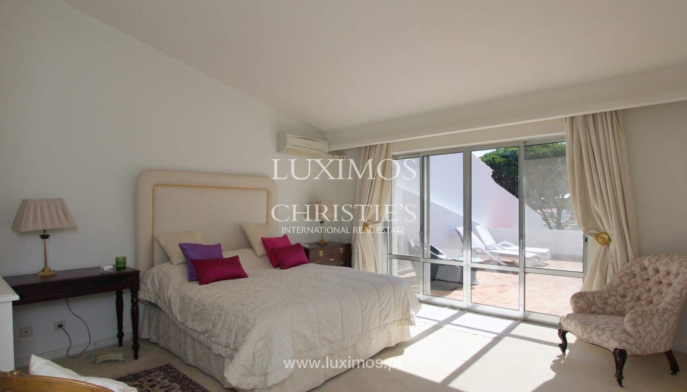 Venda de moradia com piscina em Vale do Lobo, Algarve_110865