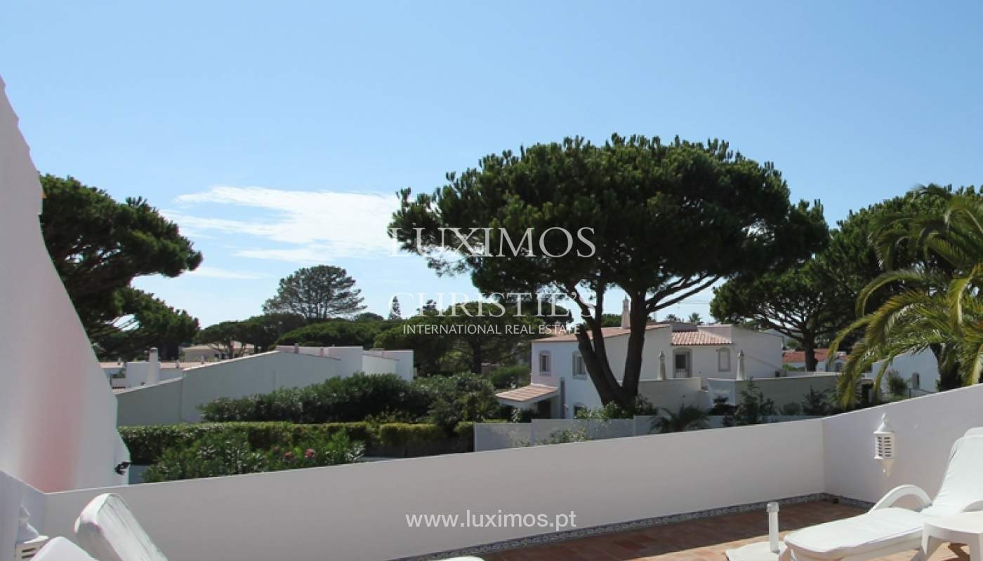 Venda de moradia com piscina em Vale do Lobo, Algarve_110868
