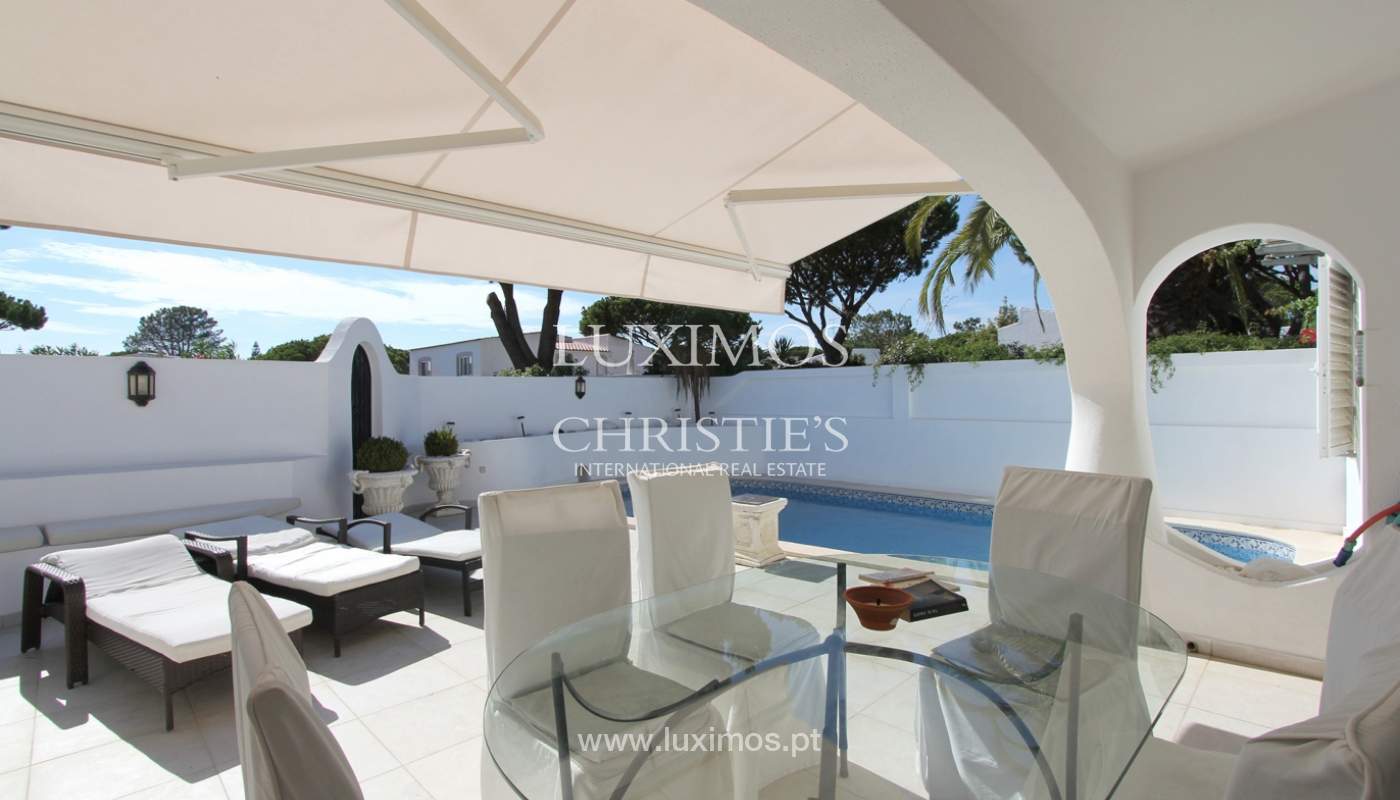 Venda de moradia com piscina em Vale do Lobo, Algarve_110870
