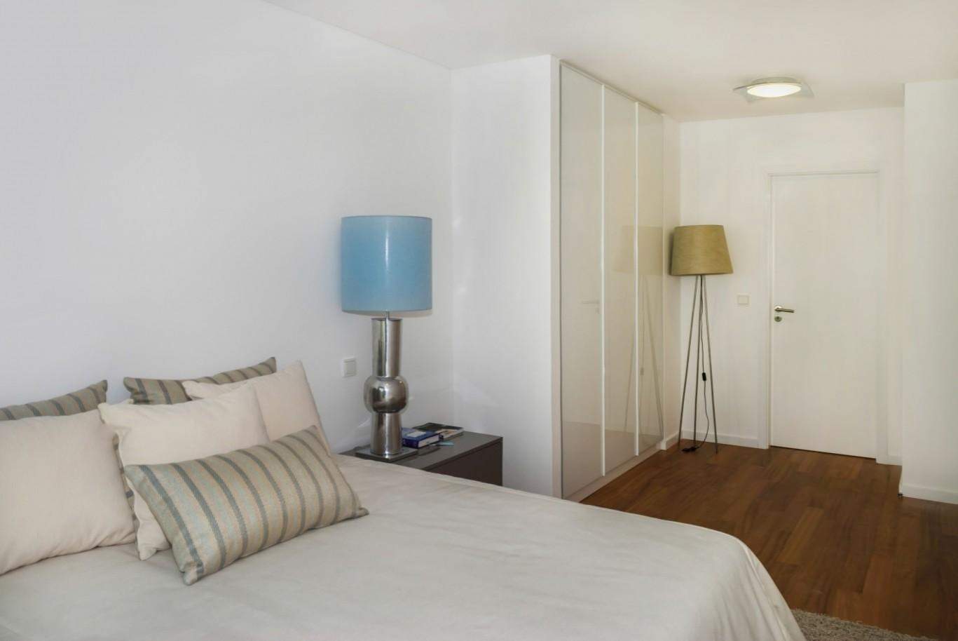 Zwei-Bett-Wohnung, zu vermieten, nahe Boavista, Porto, Portugal_112581