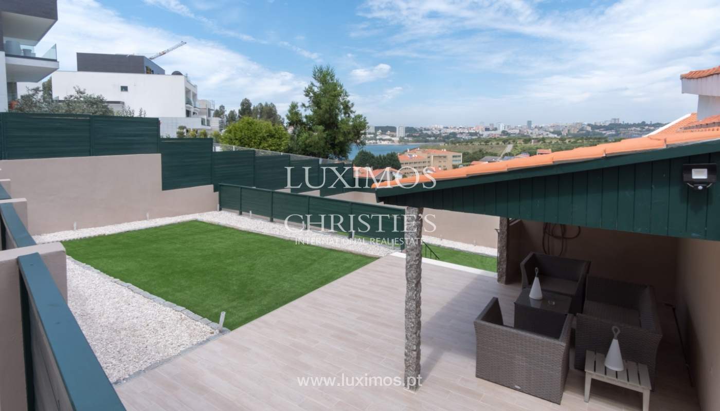 Sale of house with wonderful views to the sea and Porto, V. N. Gaia, Portugal_113269