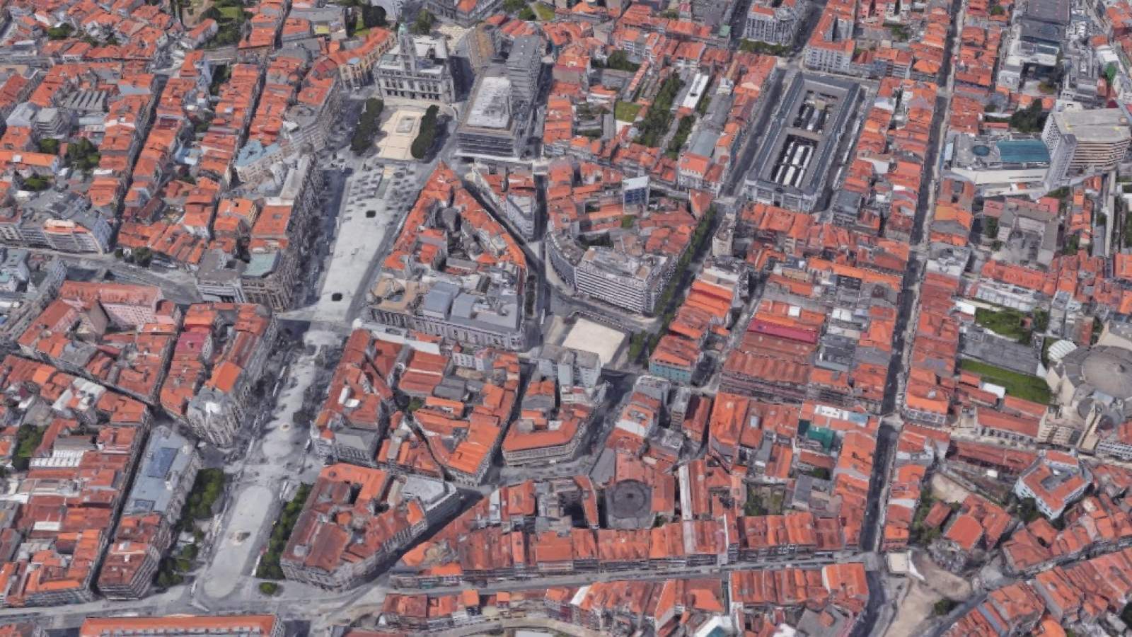 Gebäude für Verkauf, gelegen in einer zentralen Lage in der Innenstadt von Porto, Portugal_114359