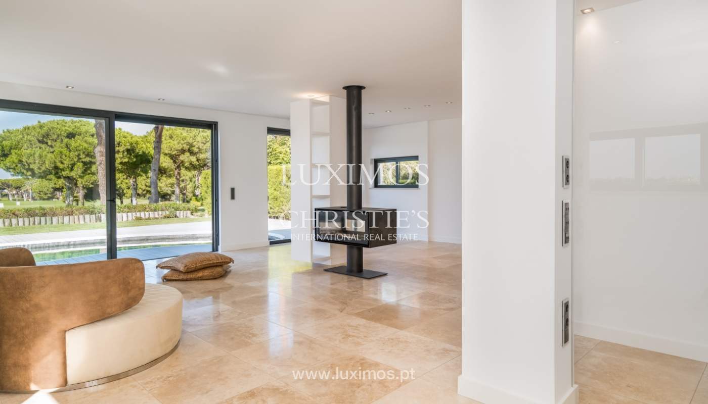 Venda de moradia com piscina, frente golfe em Vilamoura, Algarve_116042