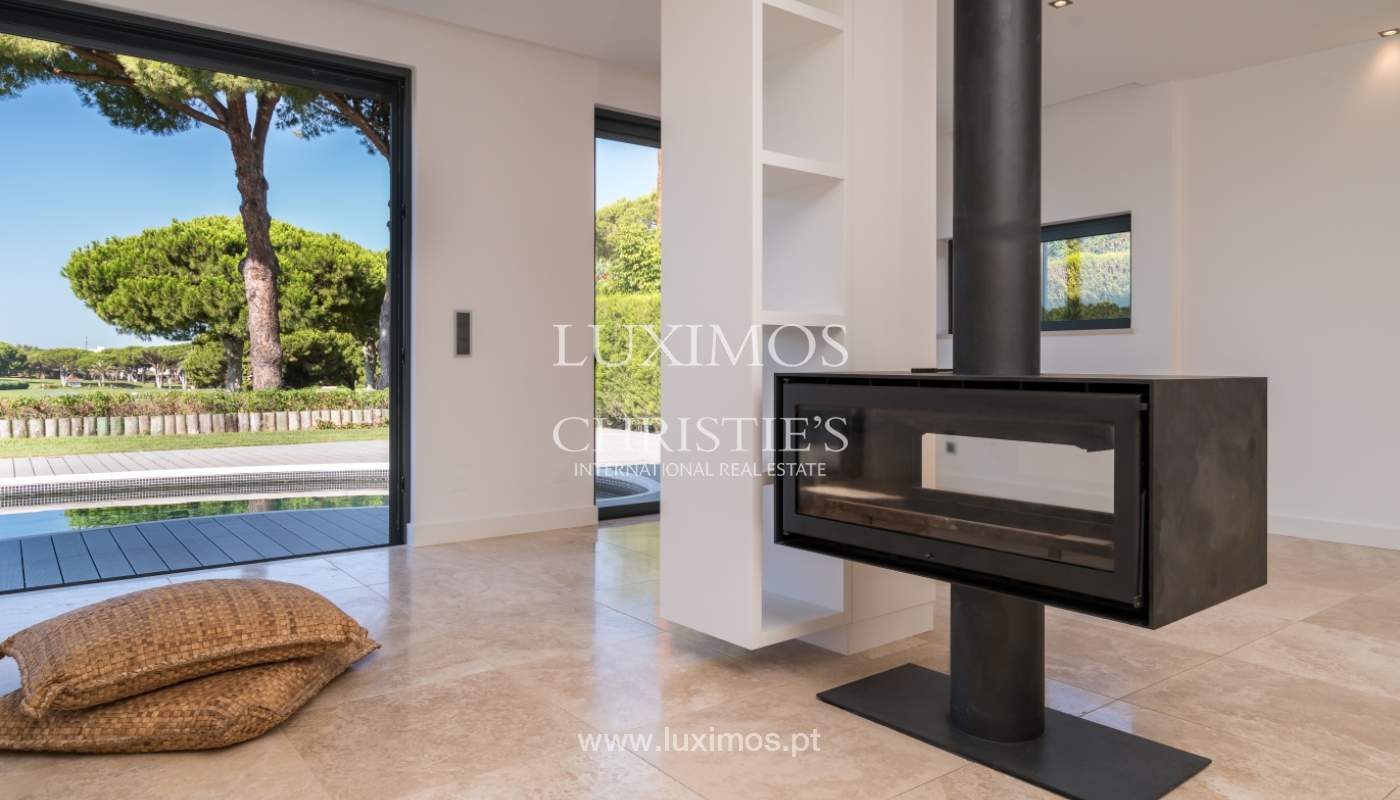 Venda de moradia com piscina, frente golfe em Vilamoura, Algarve_116044