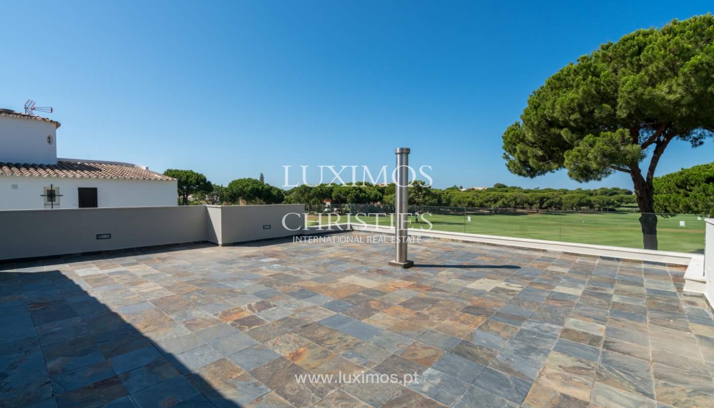Venda de moradia com piscina, frente golfe em Vilamoura, Algarve_116069