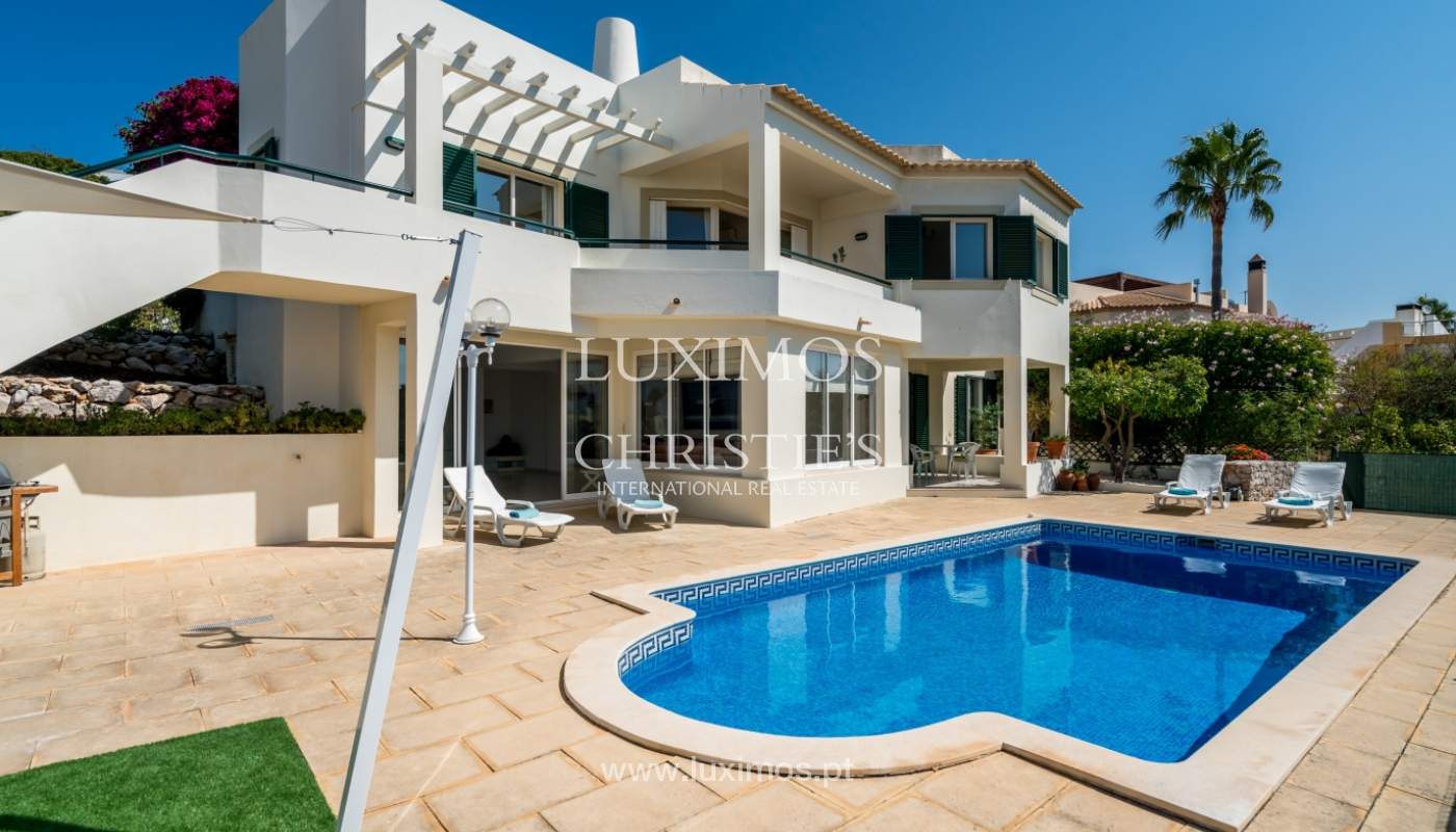 Villa avec piscine et vue mer à vendre à Albufeira, Algarve, Portugal