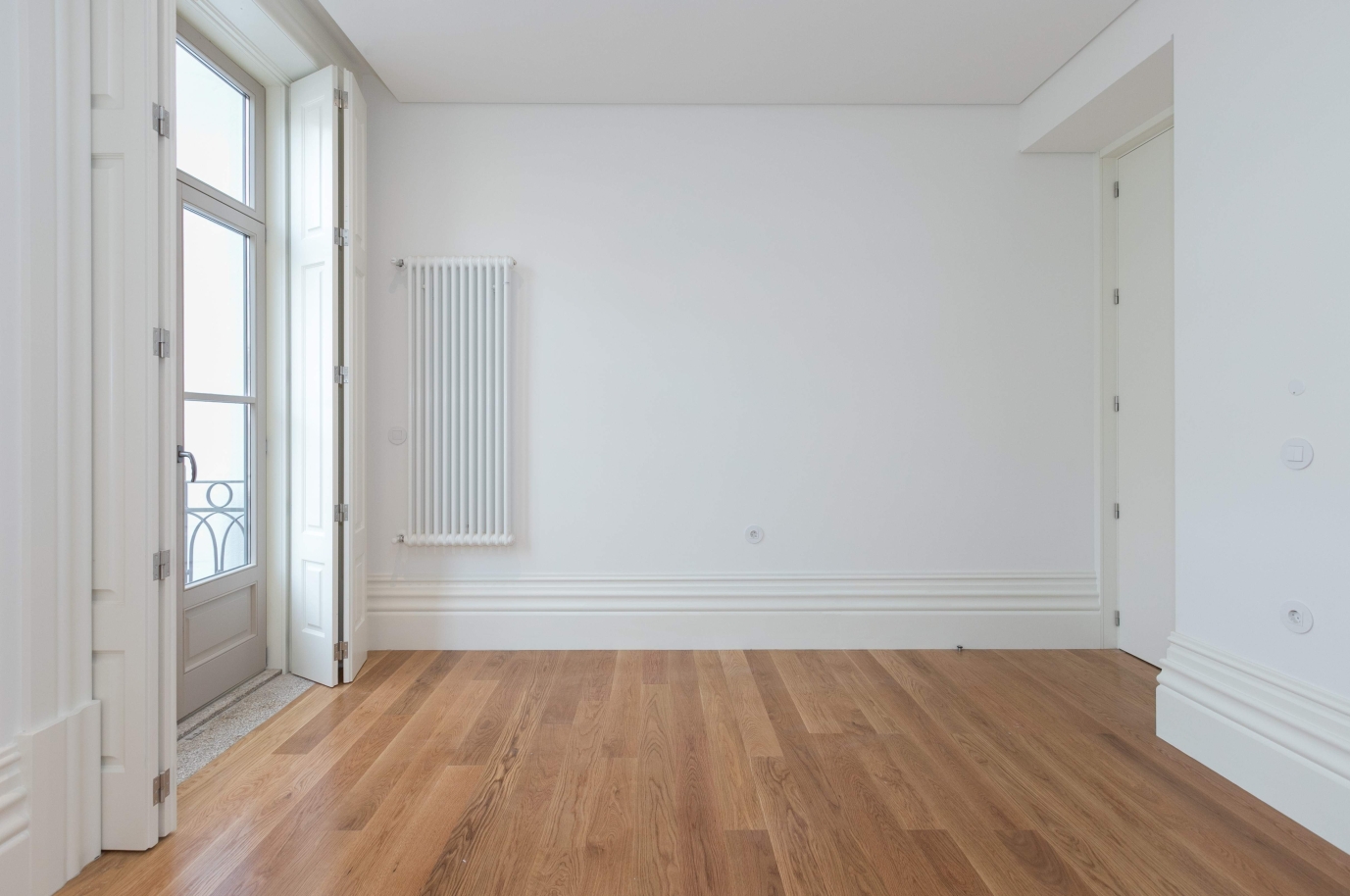 Der Mietvertrag für die neue Wohnung im Zentrum des Hafens_117986