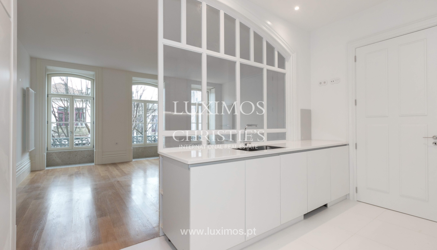 Arrendamento de apartamento novo no centro do Porto_117992