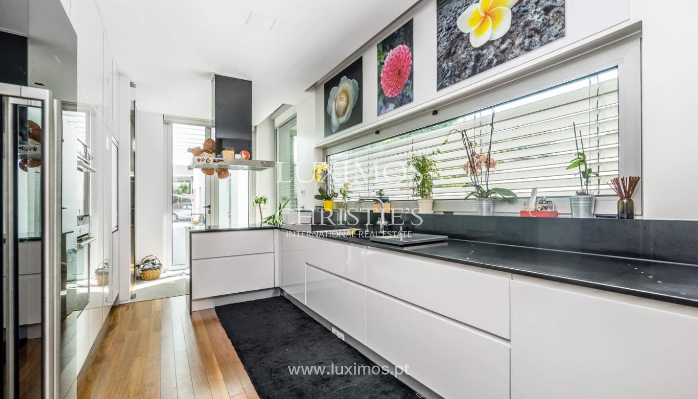 Venta de villa contemporánea con jardín y piscina, V.N. Gaia, Portugal_118137