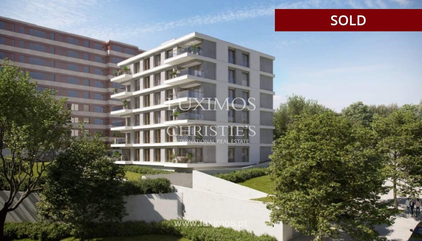 Sale of new apartment T4 with balcony, Pinhais da Foz, Porto, Portugal_121421