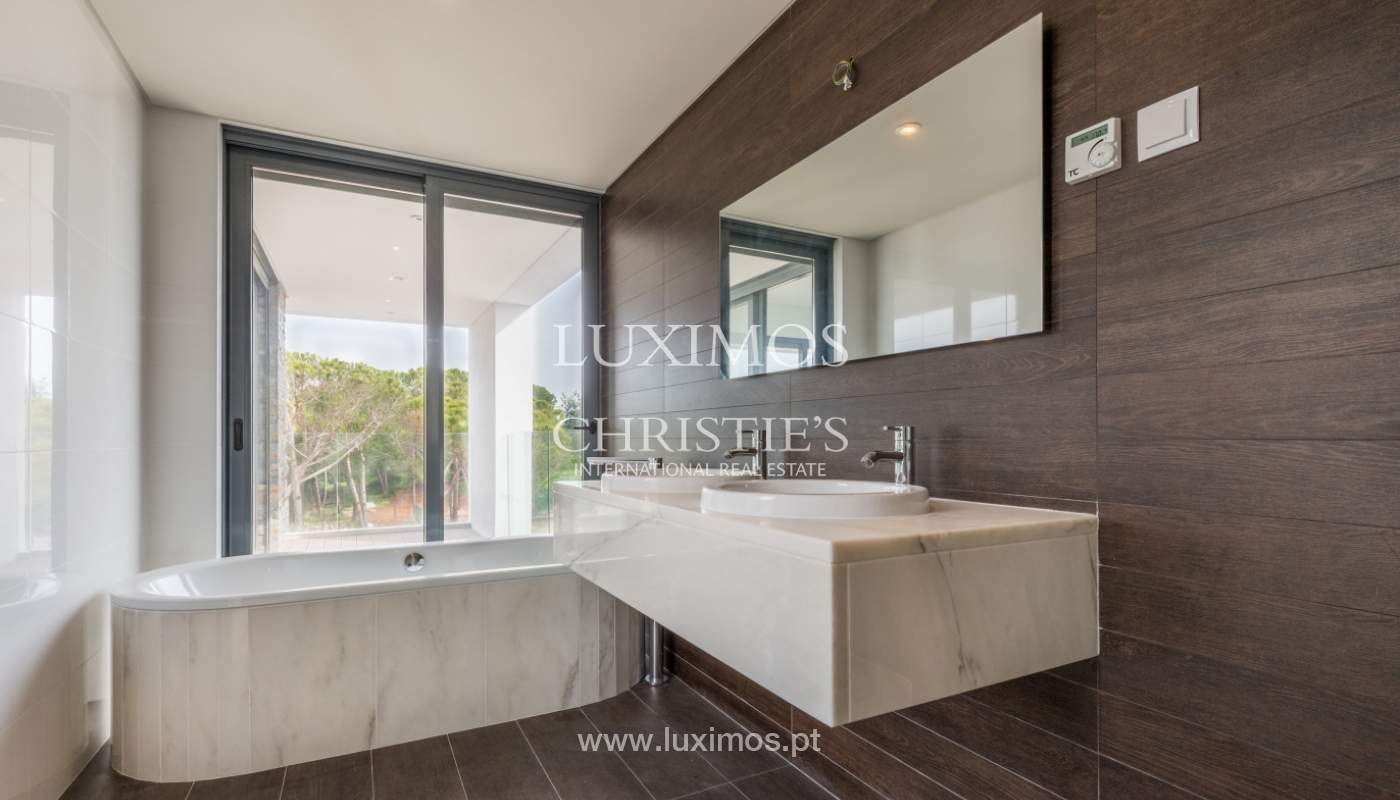 Venda de moradia perto do mar, com piscina e terraço, Algarve,Portugal_121438