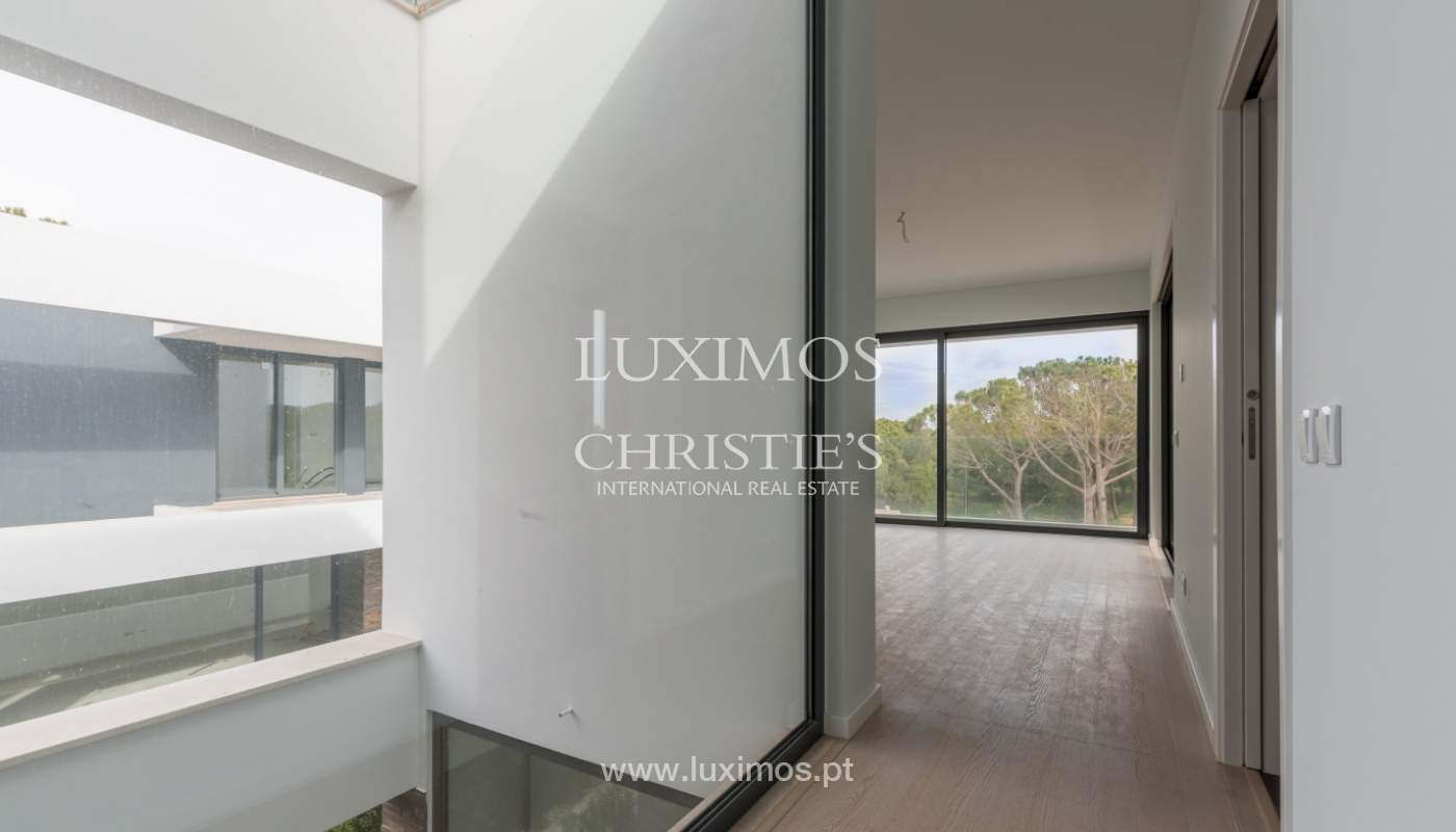 Venda de moradia perto do mar, com piscina e terraço, Algarve,Portugal_121439