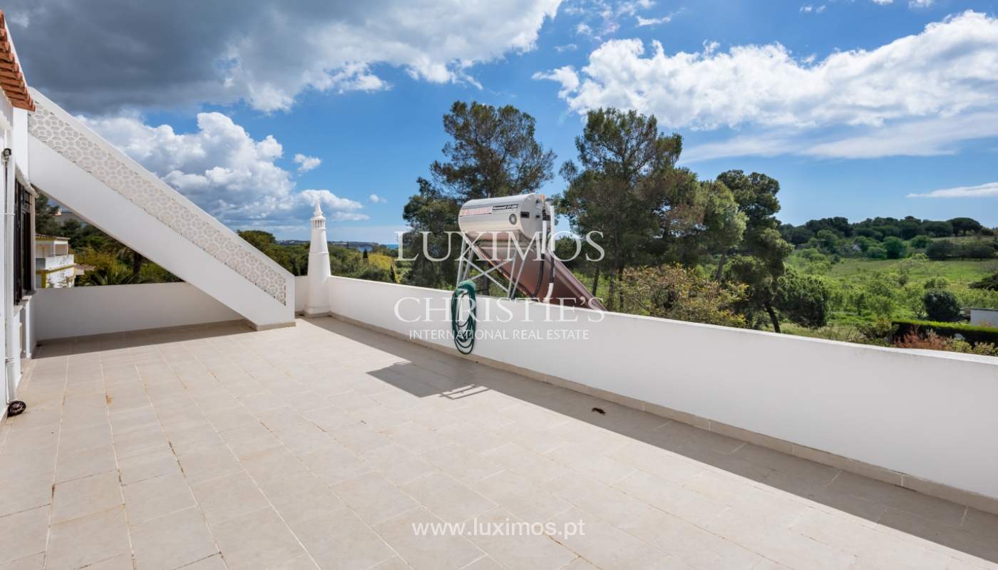Venda de moradia, com piscina, jardim e vista mar, Vau, Alvor, Algarve_121567