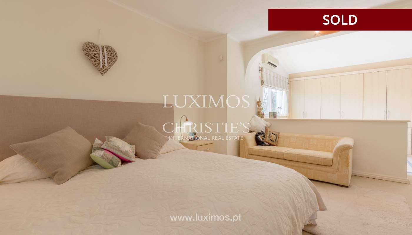 Freistehende villa zum Verkauf, pool, Garten und Tennisplatz, Quarteira, Algarve, Portugal_121622