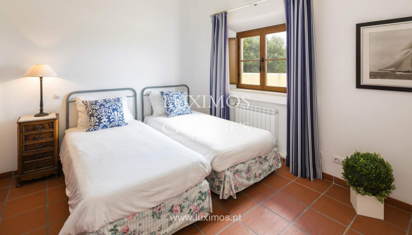 Venda de moradia com piscina, perto da praia, Lagos, Algarve, Portugal_122406
