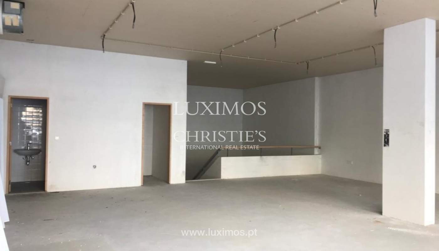 Loja para arrendar em zona nobre do Porto_122594