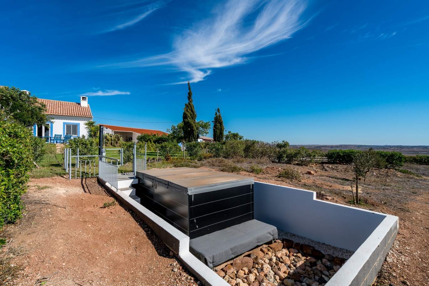 Sale of property with sea view, in Vila do Bispo, Algarve, Portugal_123133