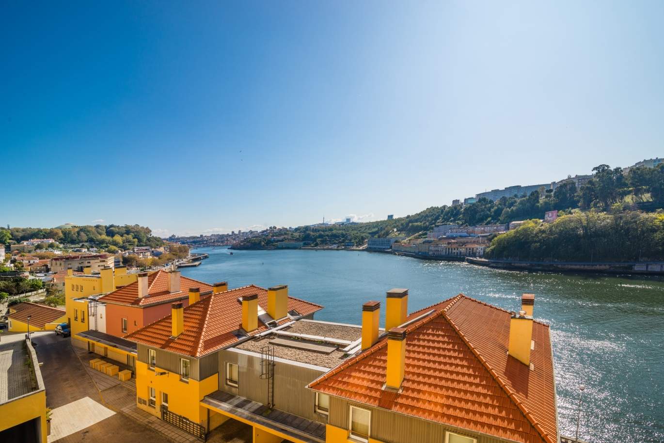 Venda de apartamento c/ vistas únicas para o Rio Douro, Porto, Portugal_123580