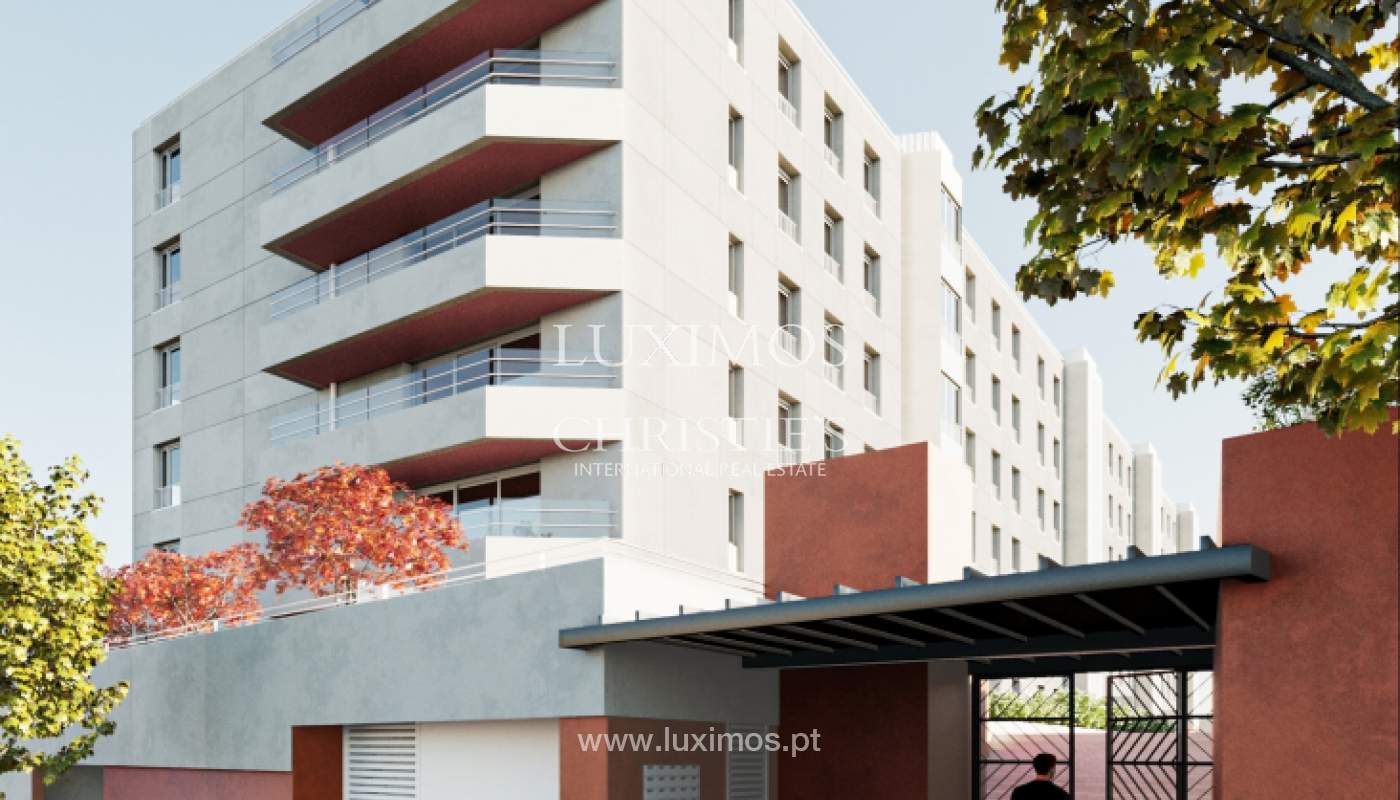 NEW 2-BEDROOM APARTMENT W/ BALCONY OVERLOOKING DOURO, PORTO, PORTUGAL_124379